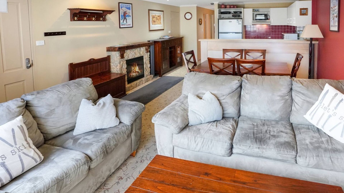 Mount Buller Apartment | WHISTLER 3 - Mt Buller Village - Family/Small Group Accommodation