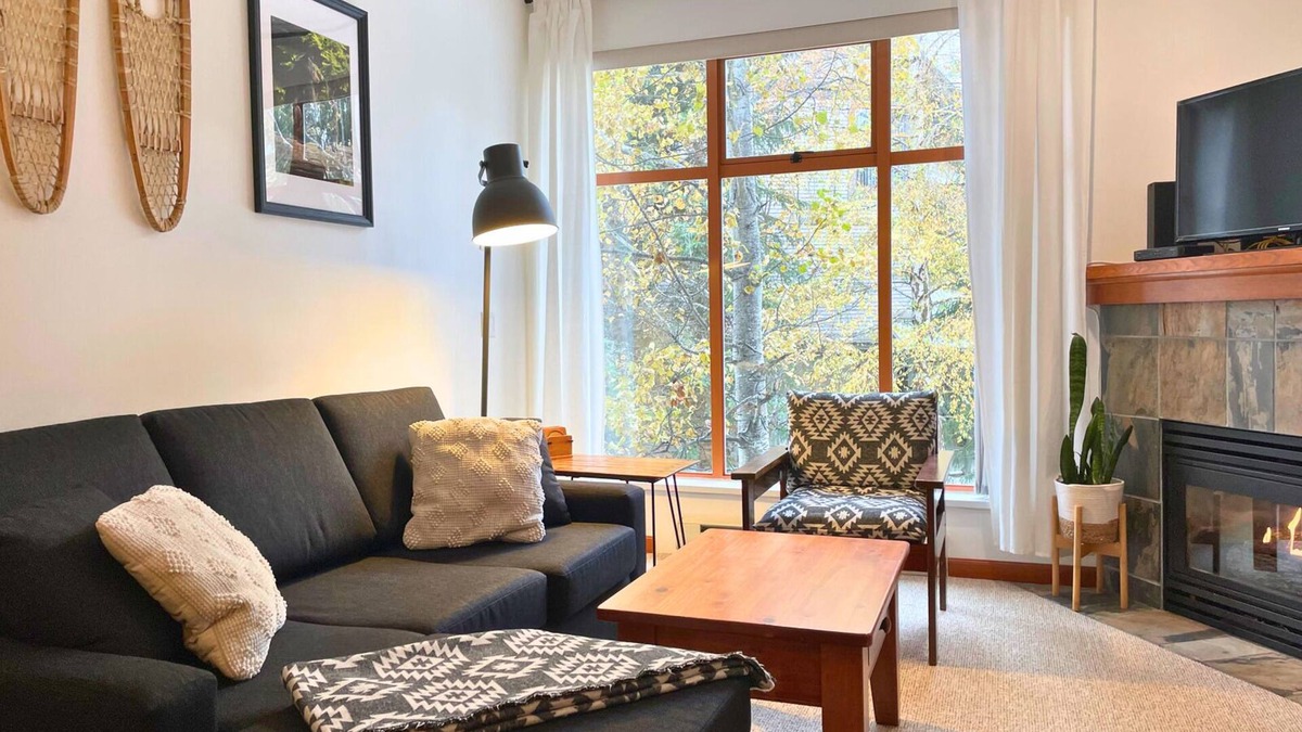 Village North House | Whistler Village | 2BR/2BA Condo | Hot Tub + Pool | Walk to Lifts | FREE Parking