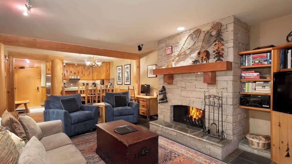 Whistler Village Condo | Whistler Village condo w/pvt hot tub