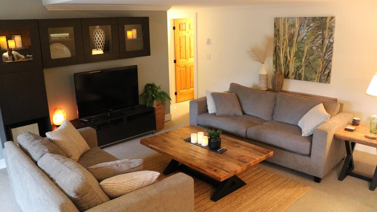 Village North House | Whistler Village executive 2BD/2.5BR walking distance to everything, hot tub