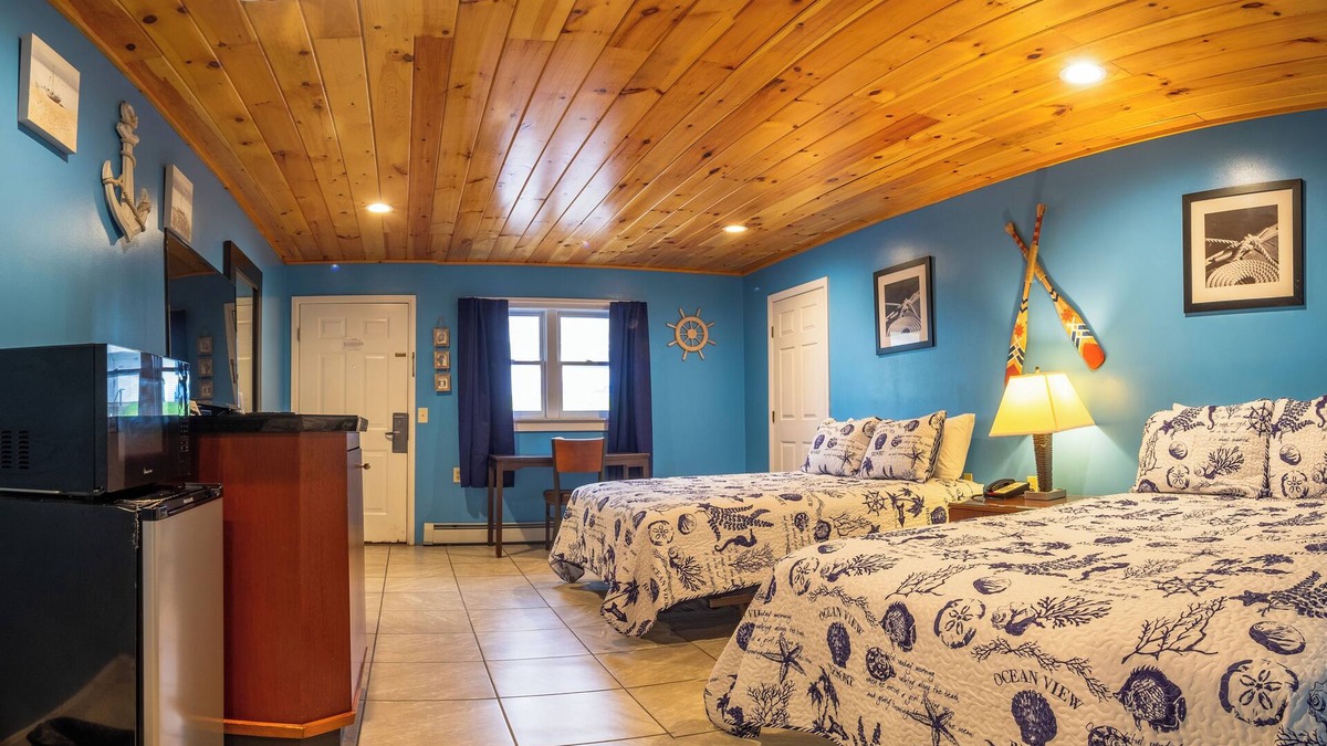 Hancock Hotel | White Birches Motel