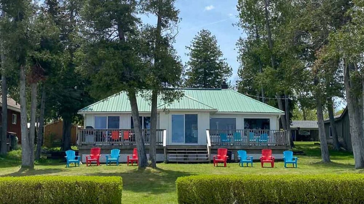 Georgian Bluffs Cottage | White Cloud and Griffith