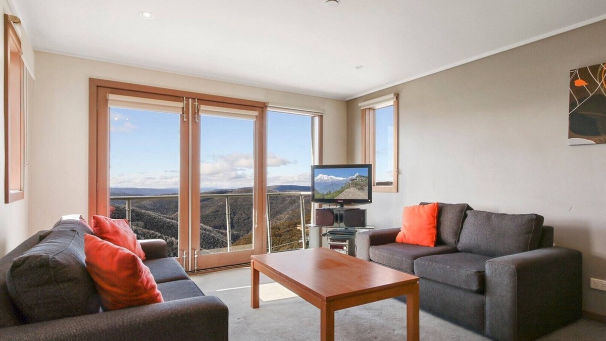 Hotham Heights Apartment | White Crystal 215 - Mt Hotham