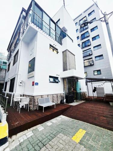 Mapo House | White Green Guesthouse