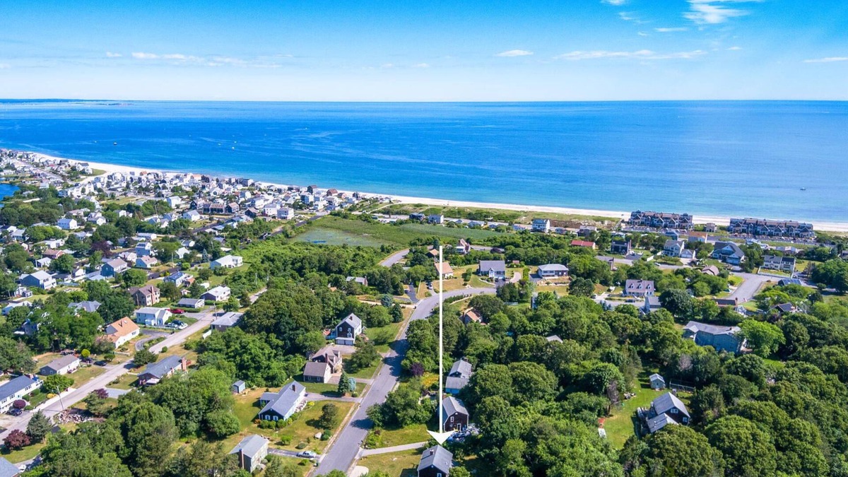 Manomet House | White Horse Cozy House - 8 minute walk to beach!