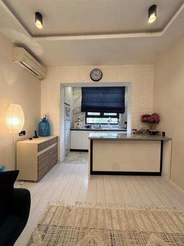 Yasamal Apartment | White House