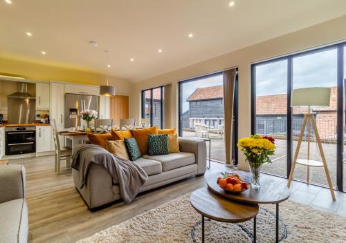 Halesworth House | White House Lodges - Avocet