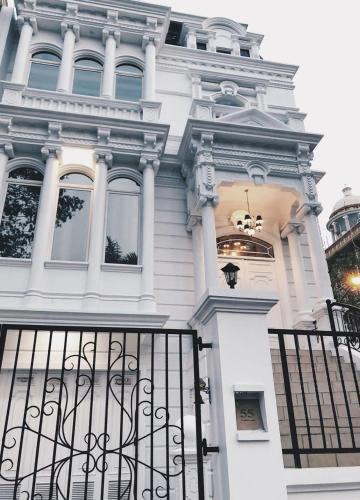 Pantai Indah Kapuk House | White House Private Room at PIK