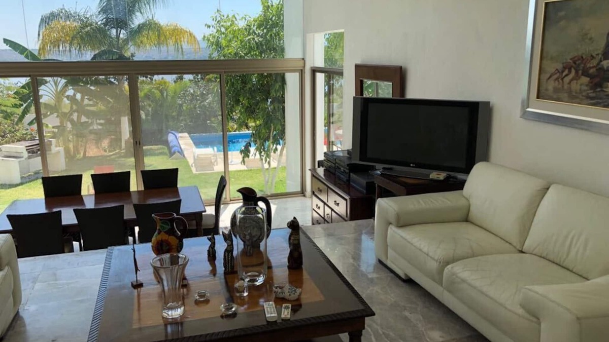 Tequesquitengo House | White House the best house