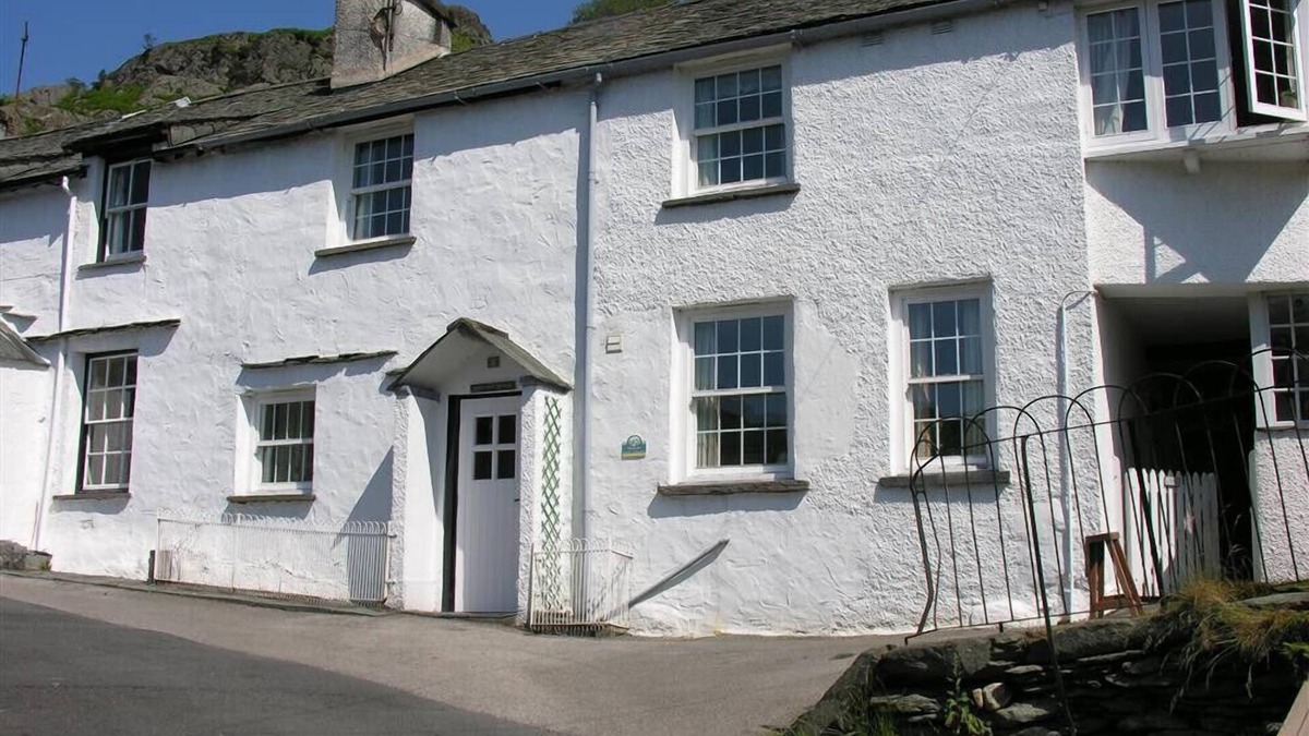 Chapel Stile Cottage | WHITE LION COTTAGE, pet friendly, with open fire in Langdale