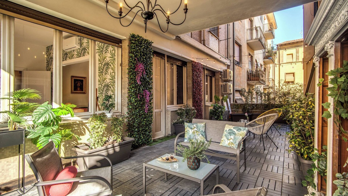 Pisa City Centre Apartment | White Mirror Apartment
