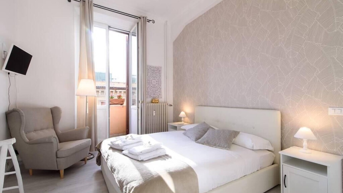Esquilino Apartment | White Napoleone Apartment