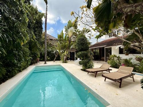 Sunset Road Villa | White Orchid Villa Seminyak, close to Legian