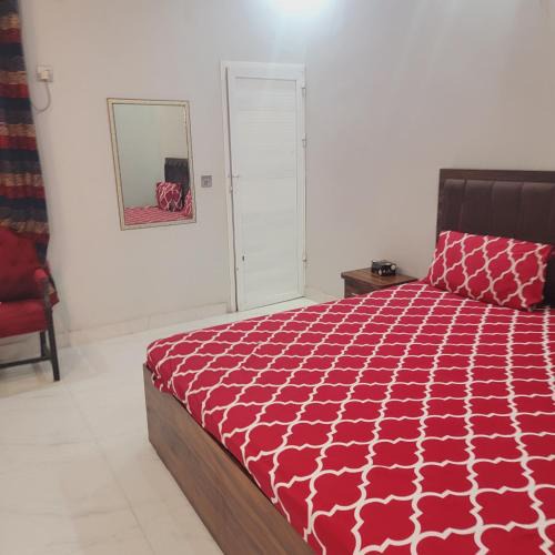 Karachi Hotel | White Palace Guest House
