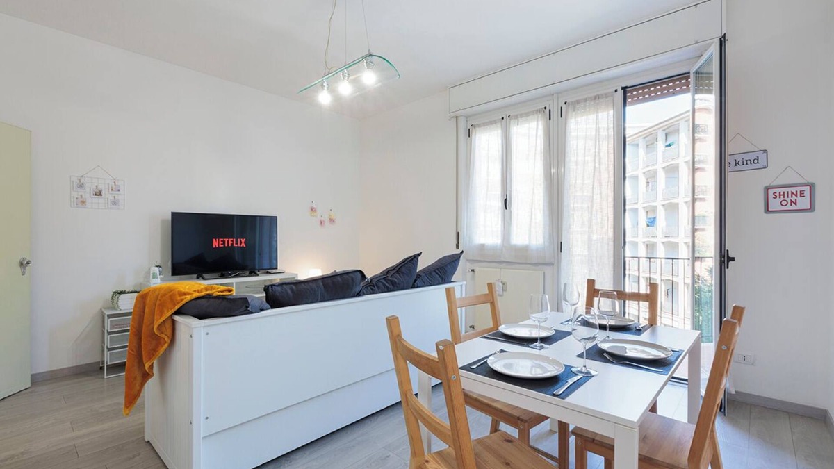 Bergamo Apartment | White Pearl BGY Station