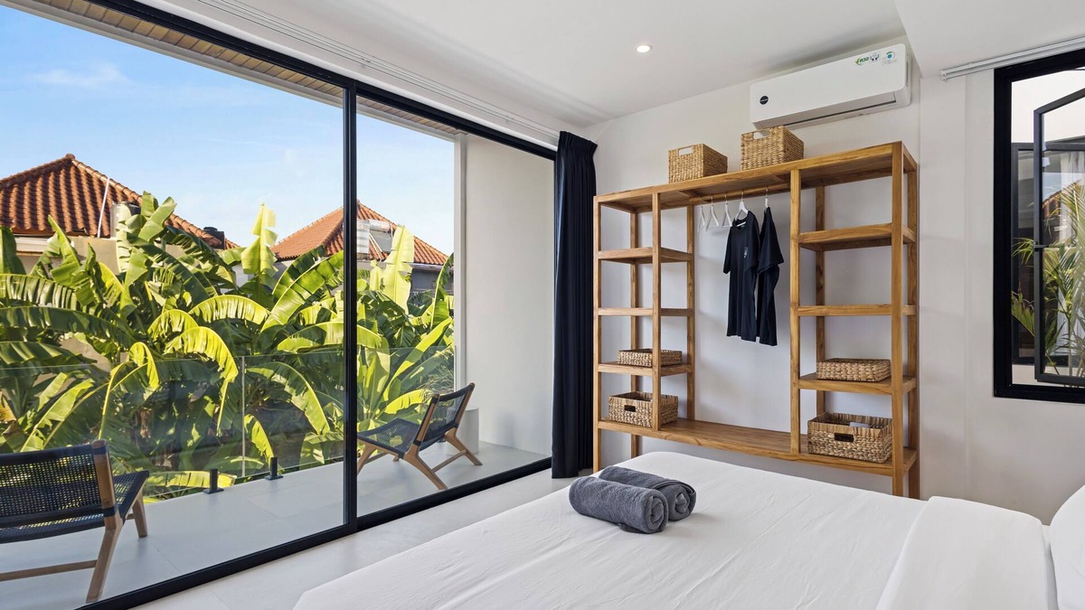 Seminyak Hotel | White Residence - Art & Boutique Suites