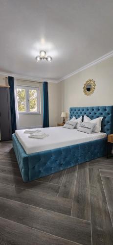 Curtea De Arges Apartment | White rezidence II