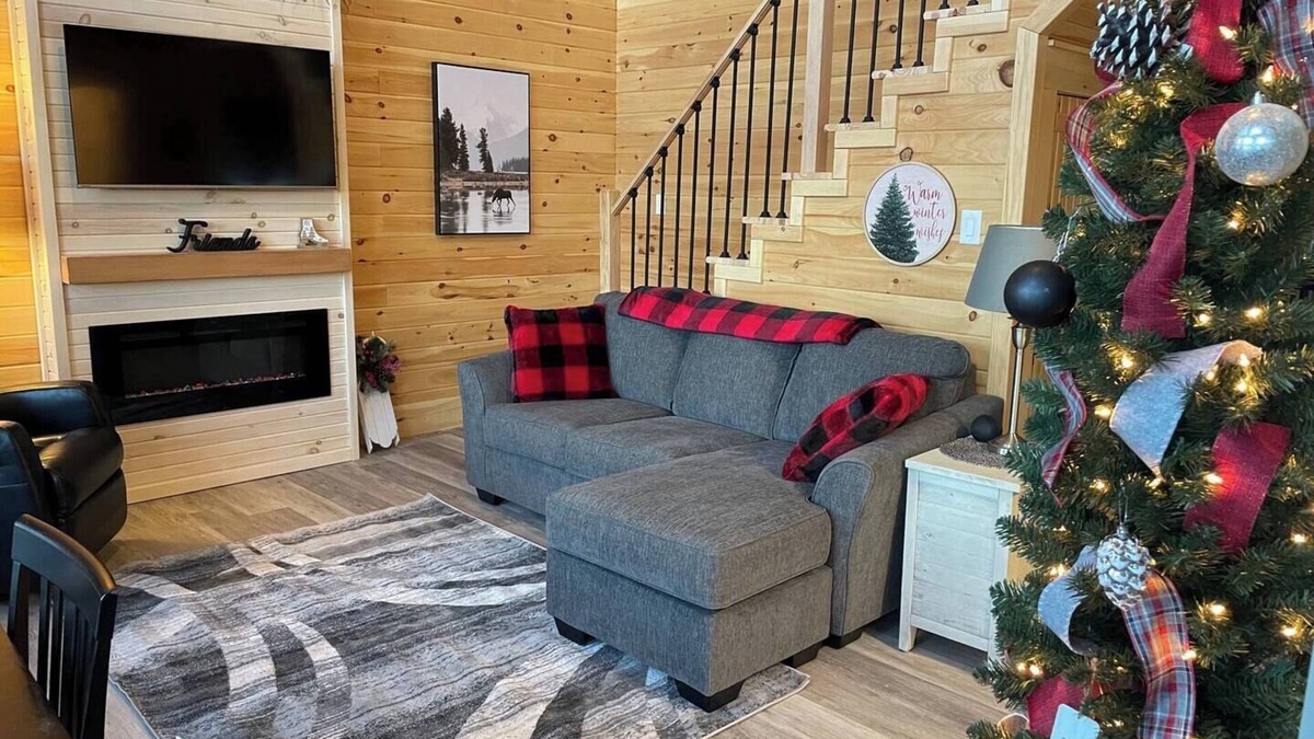 Hillsborough Cabin | White Rock Cabin #2nn