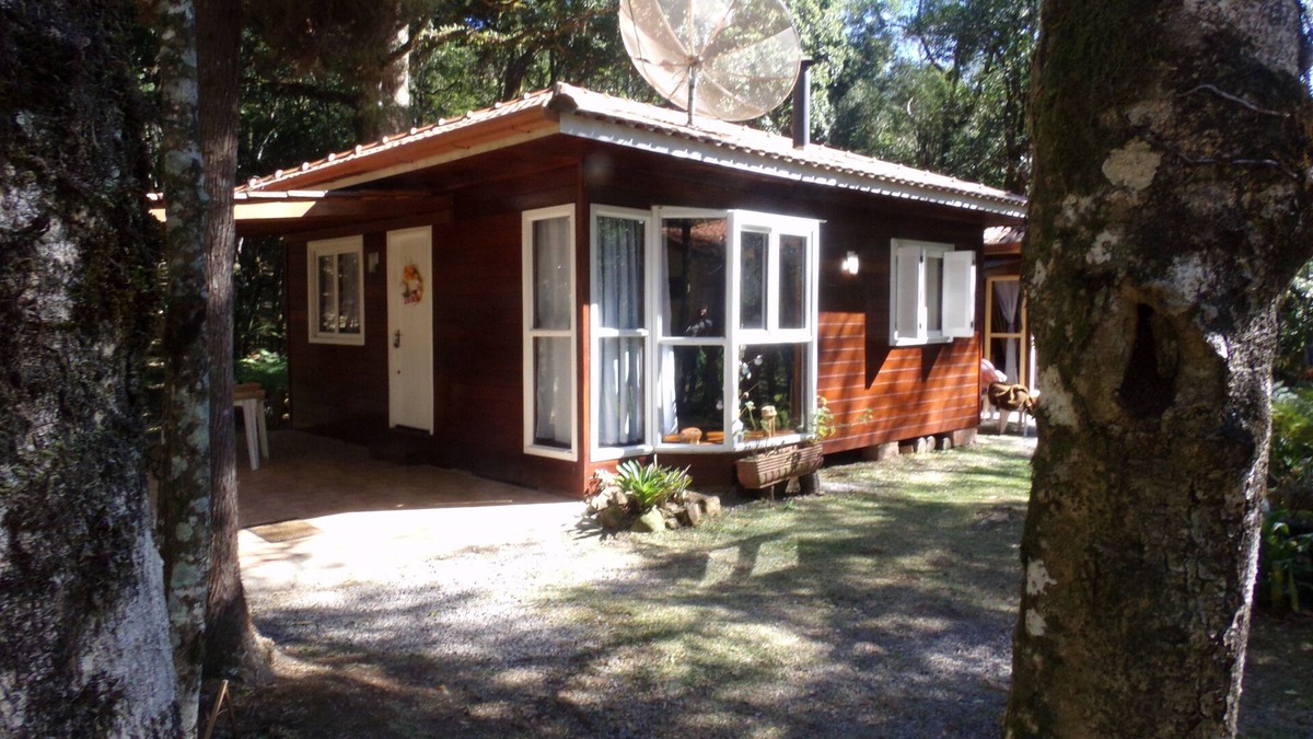 Gramado House | White snow chalet in the mountain lawn nook
