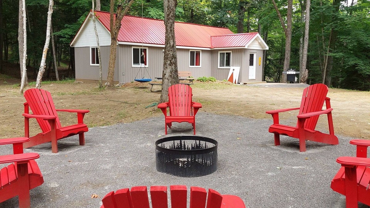 North Kawartha Cottage | White Tail Cabin located on 100 private forested acres, in a Crown Game Preserve