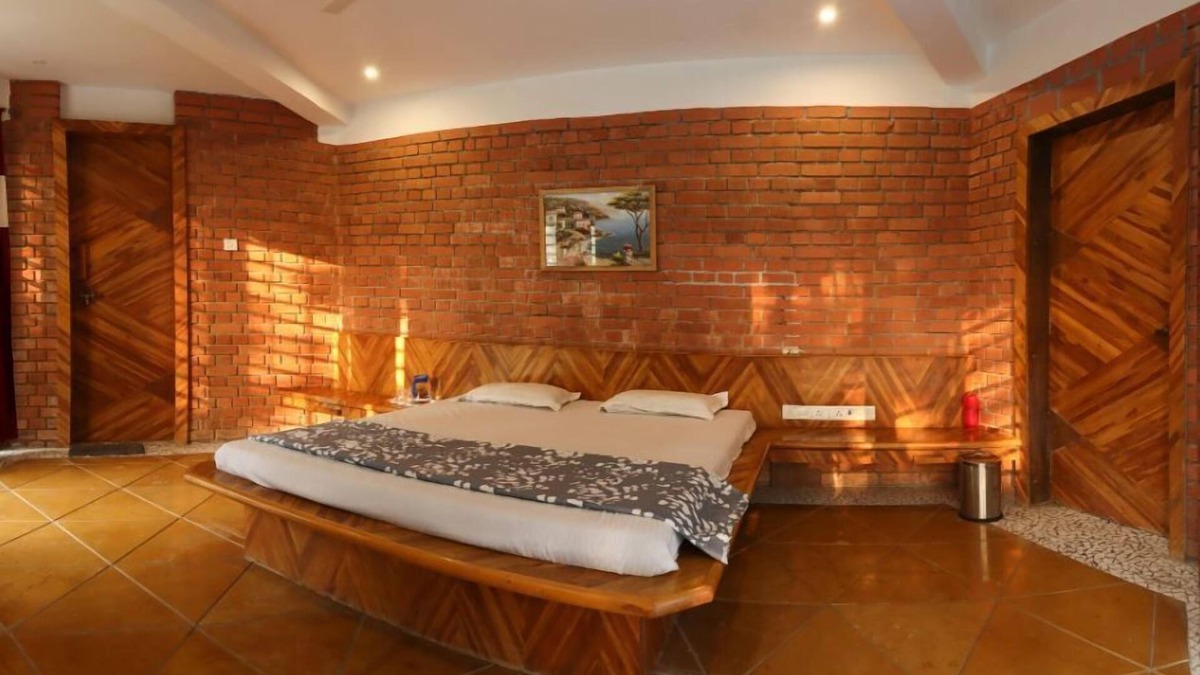 Navi Mumbai Villa | White Triangle By Joy Suites