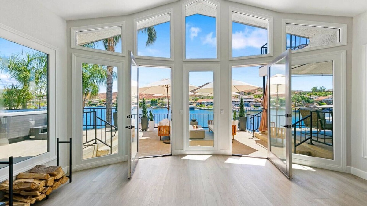 Canyon Lake House | White Wake - Hot Tub | Lake Front | Luxury | Views