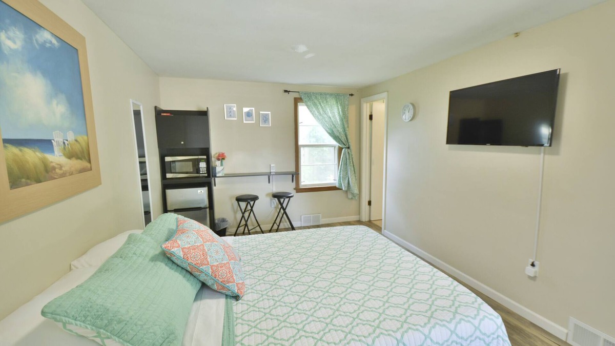 Whitehall Hotel | Whitehall Cottages Boutique Motel - Full Bed
