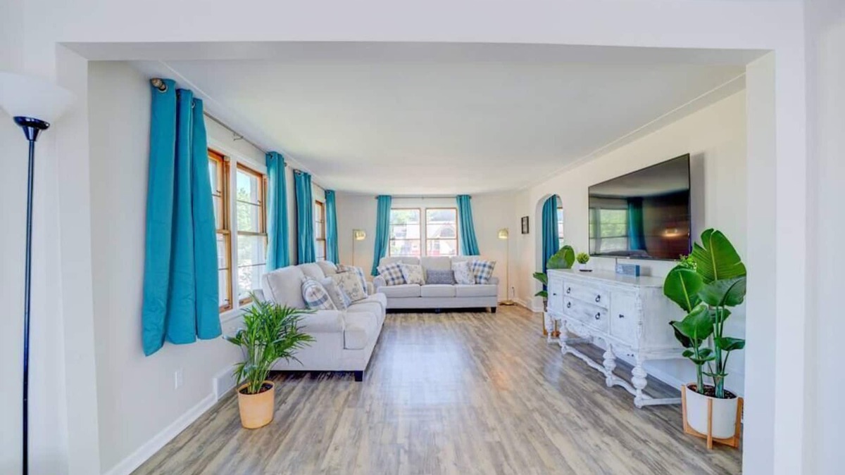 Whitehall Hotel | Whitehall Cottages Boutique Motel - Royal Suite
