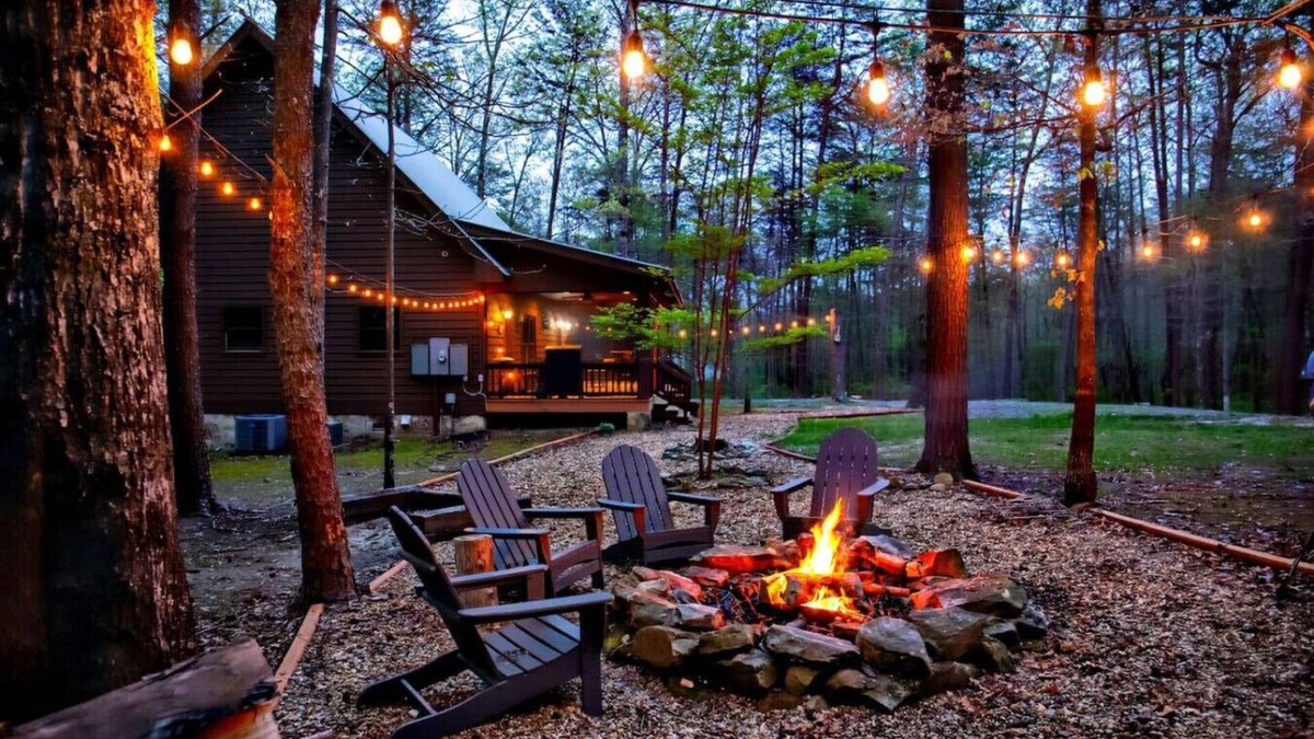 Mentone Cabin | Whitetail Ridge!Hot Tub l Pool Table l Ping Pong