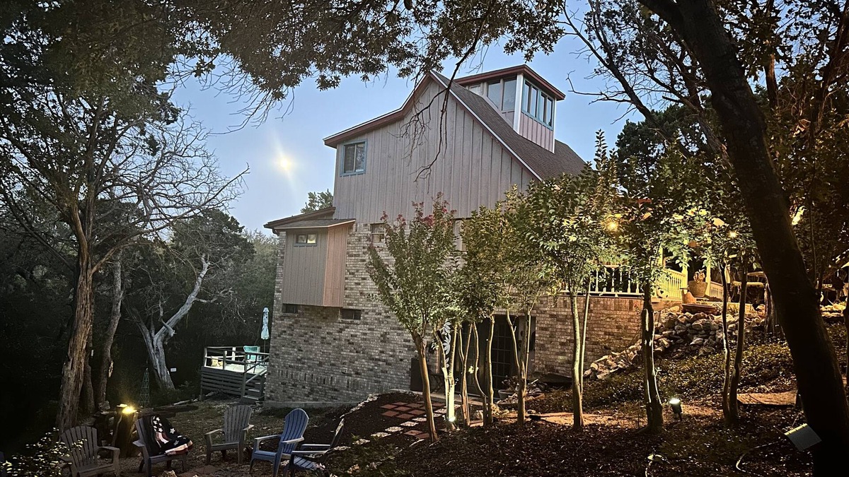 Lake Whitney House | Whitney MOONTOWER TOO in Hill County, Texas Near Lake Whitney 5 bedroom, 3 bathn