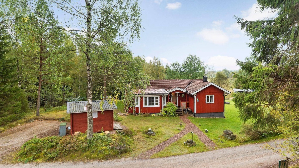 Svenljunga Municipality House | Whole House in Svenljunga Municipality with Private Parking and Grandiose View