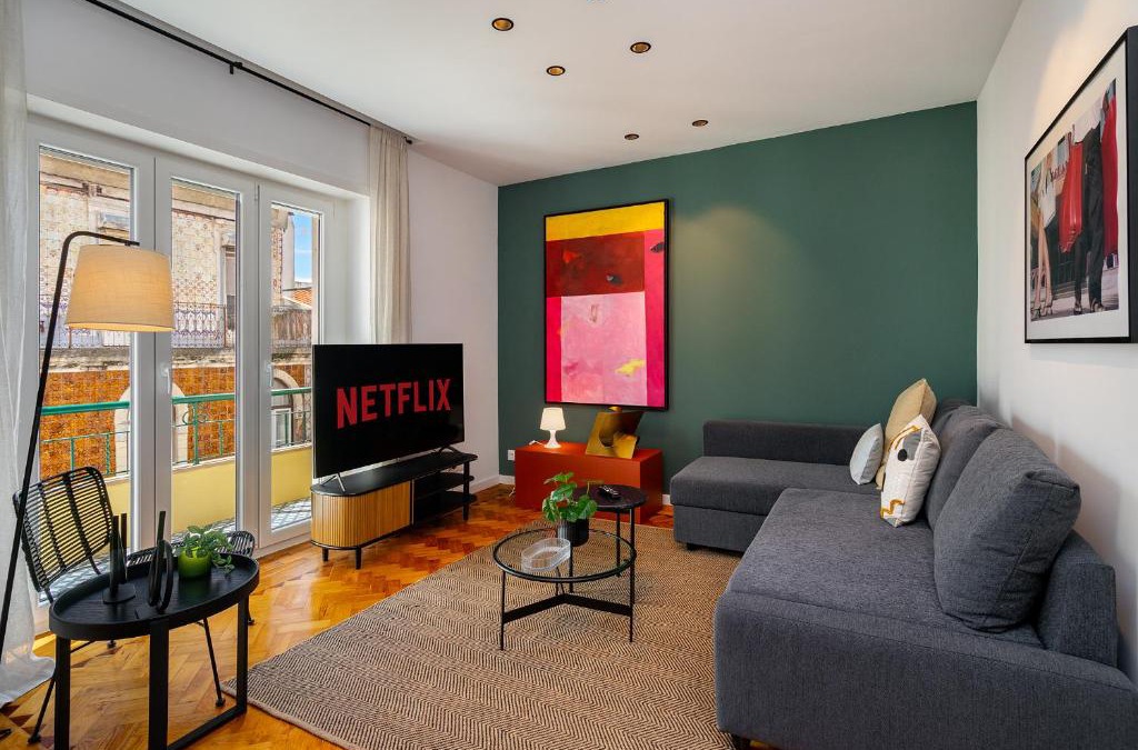 Sao Bento Apartment | WHome Prime Location w AC 3-Bed Duplex Perfect for Families ONLY