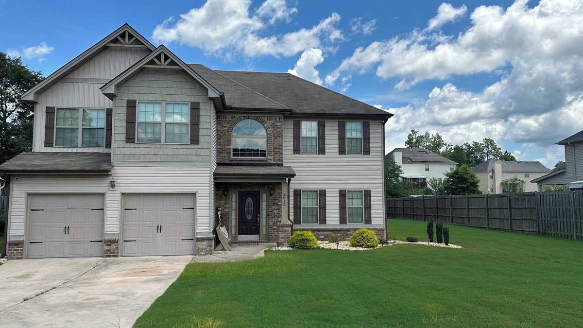 Peach Orchard House | Why rent a room when you can rent the entire house