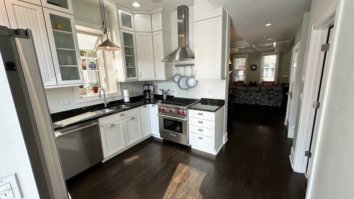 Wicker Park House | Wicker Park SFH w/Parking and Private Outdoor Deck