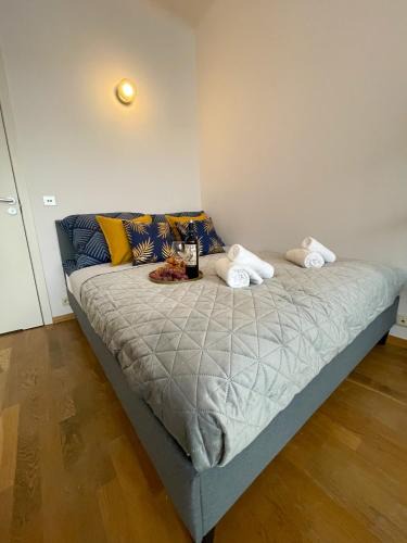 Srodmiescie Apartment | Wiejska 14 - 500m od Sejmu Rzeczypospolitej - 450m do Ambasady USA - Smart TV - WiFi - w pełni wyposażona kuchnia