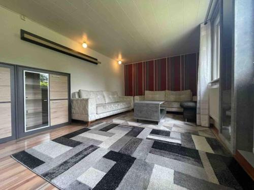 Mainz-Kastel House | Wiesbaden Mainz kleines Haus mit Garten Grill