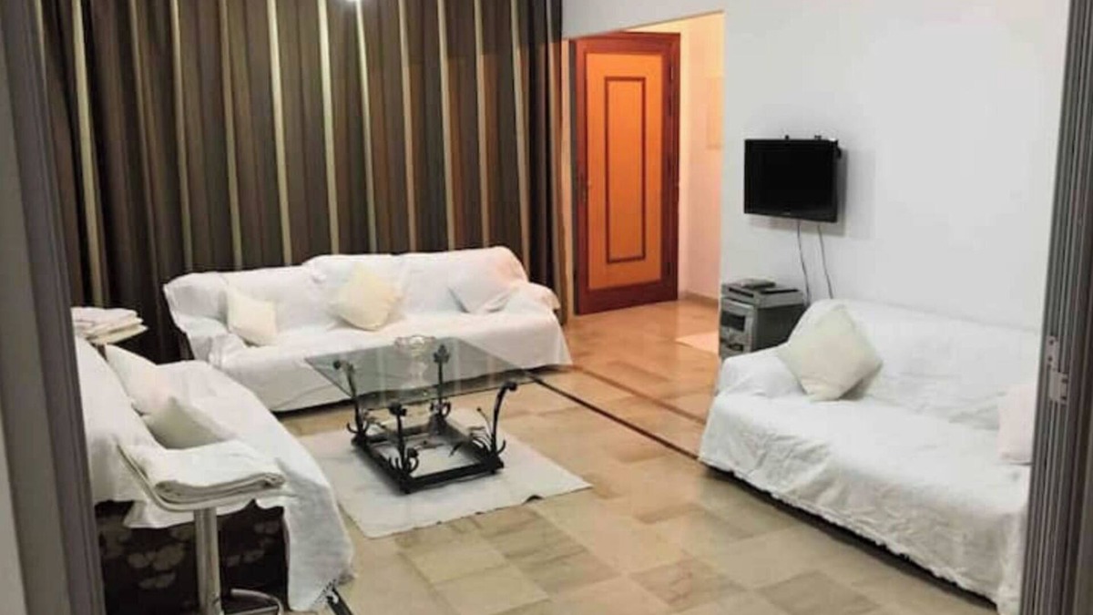 Cite Bel Air Apartment | Wifi. 17min from Tunis, near carrefour market & azur city.
