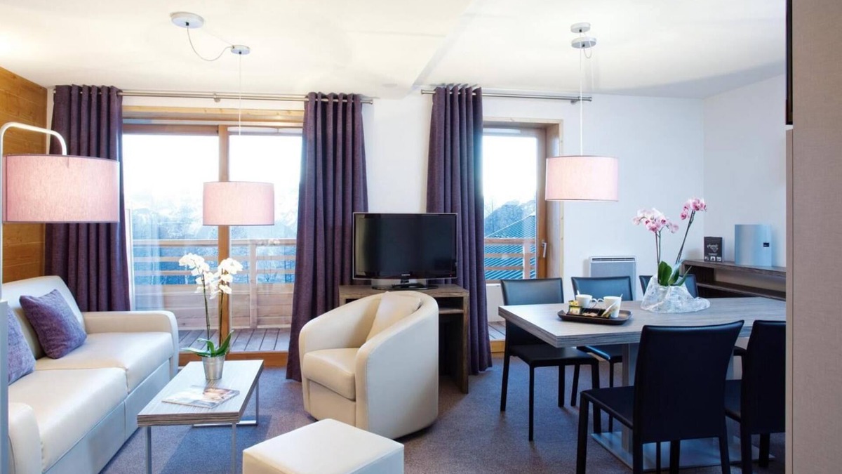 Bergers Apartment | Wifi, 250m from ski lifts, fitness, swimming pool, hammam, balcony, tv, 55m², Alpe d'Huez