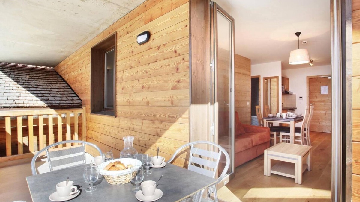 La Clusaz Apartment | Wifi, 50m from ski slopes, fitness, sauna, hammam, parking, tv, ski locker, 42-47m², La Clusaz
