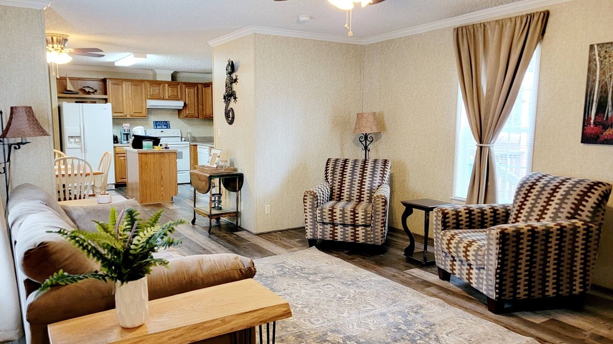 Henrico House | WiFi & Dog Friendly ~ Lake Gaston