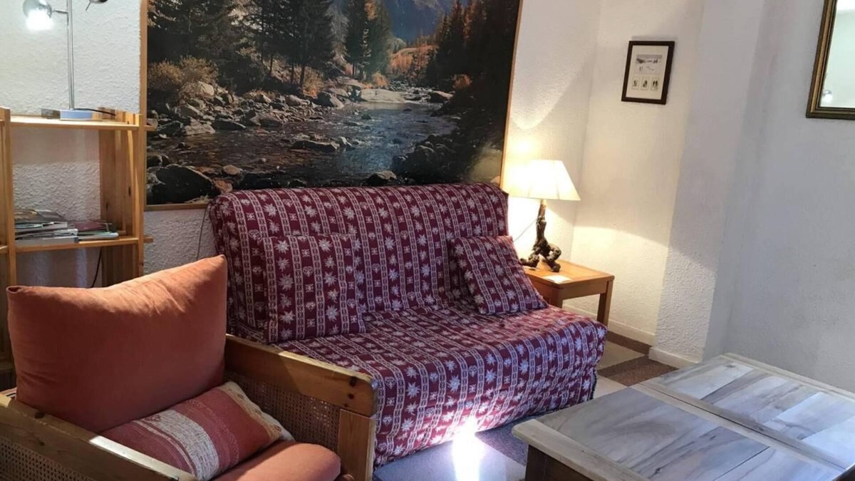 Correncon-en-Vercors Apartment | Wifi, ski-in/ski-out & foot of the slopes, 5th floor, balcony, tv, ski locker, 61m², Villard de Lans