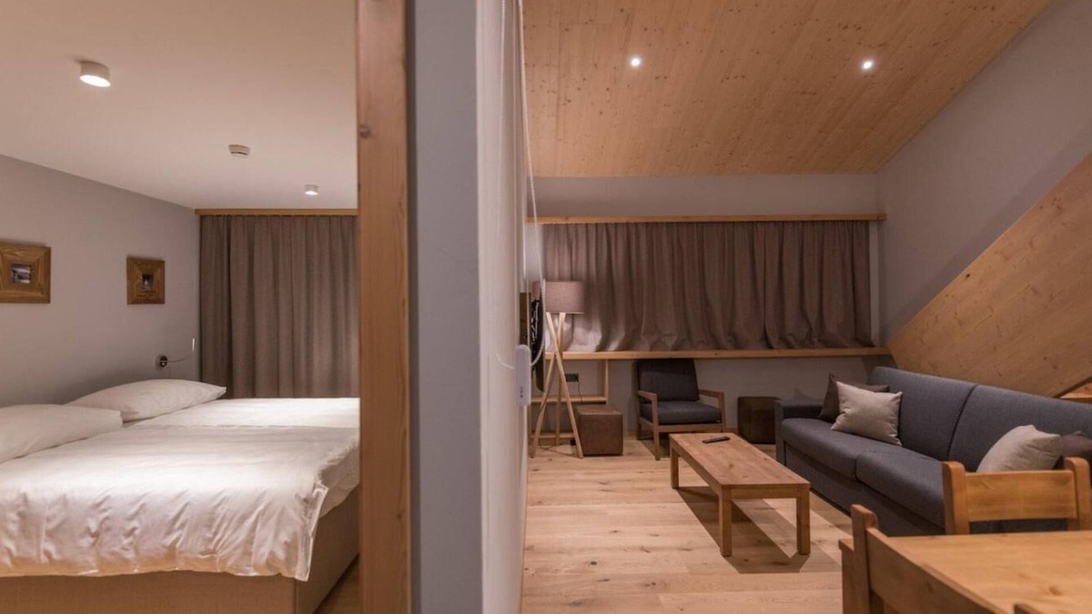 Vercorin Apartment | Wifi, ski-in/ski-out & foot of the slopes, sauna, hammam, tv, ski locker, 79m², Vercorin