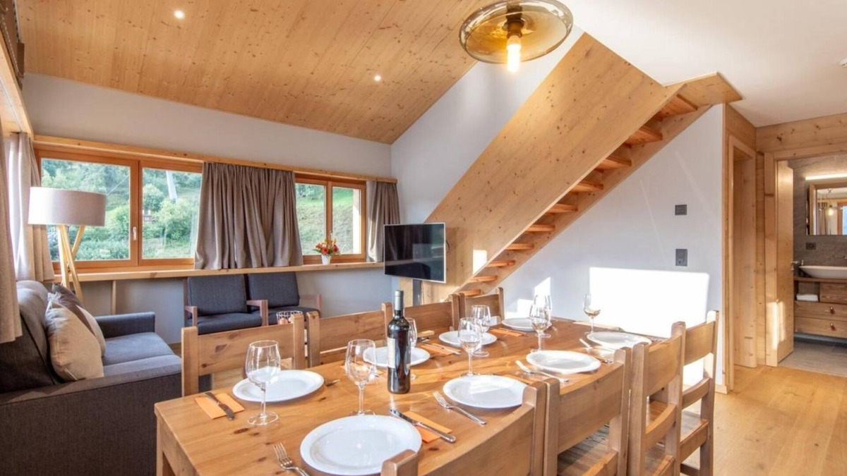 Vercorin Apartment | Wifi, ski-in/ski-out & foot of the slopes, sauna, hammam, tv, ski locker, 94m², Vercorin