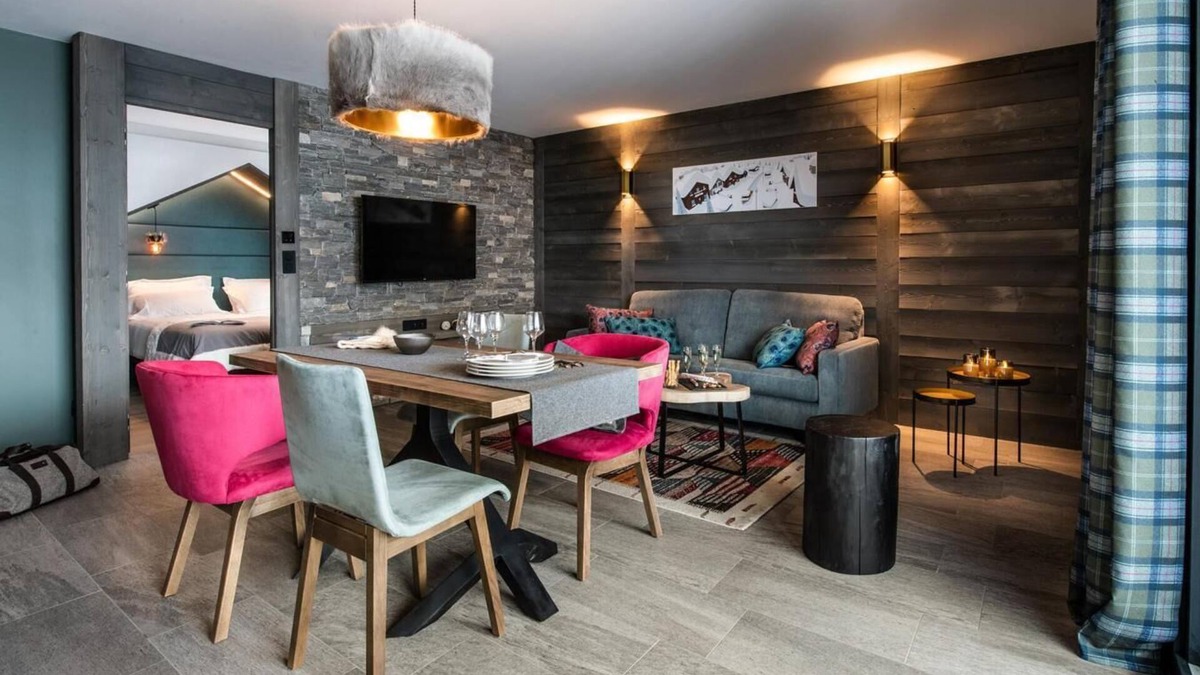 Val-d'Isere Apartment | Wifi, ski-in/ski-out & foot of the slopes, fitness, swimming pool, sauna, hammam, balcony