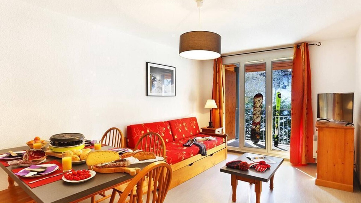 Ax-les-Thermes Apartment | Wifi, ski lifts base, fitness, swimming pool, sauna, parking, ski locker, 28m², Ax-Les-Thermes
