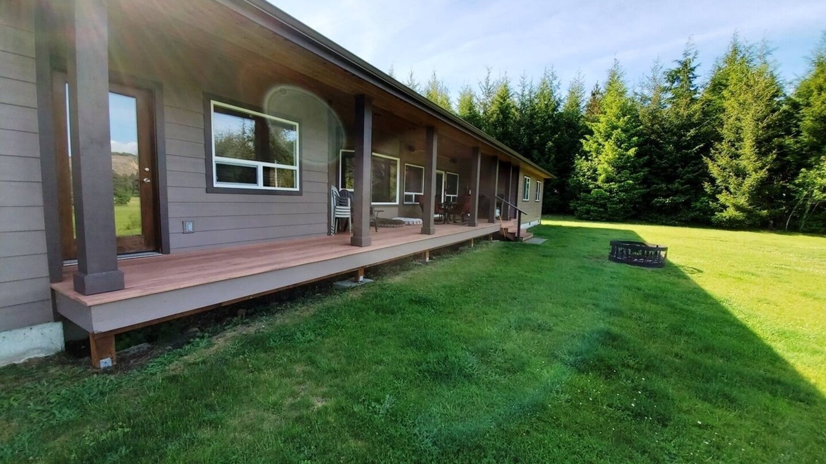 Forks House | "Wild Duc Lodge" family friendly and very private venue on the Olympic Peninsula