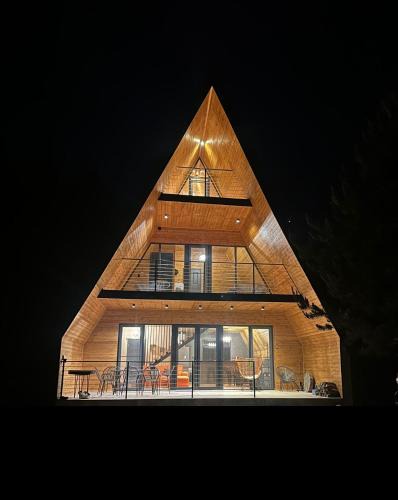 Ambrolauri Villa | Wild escape Racha nova