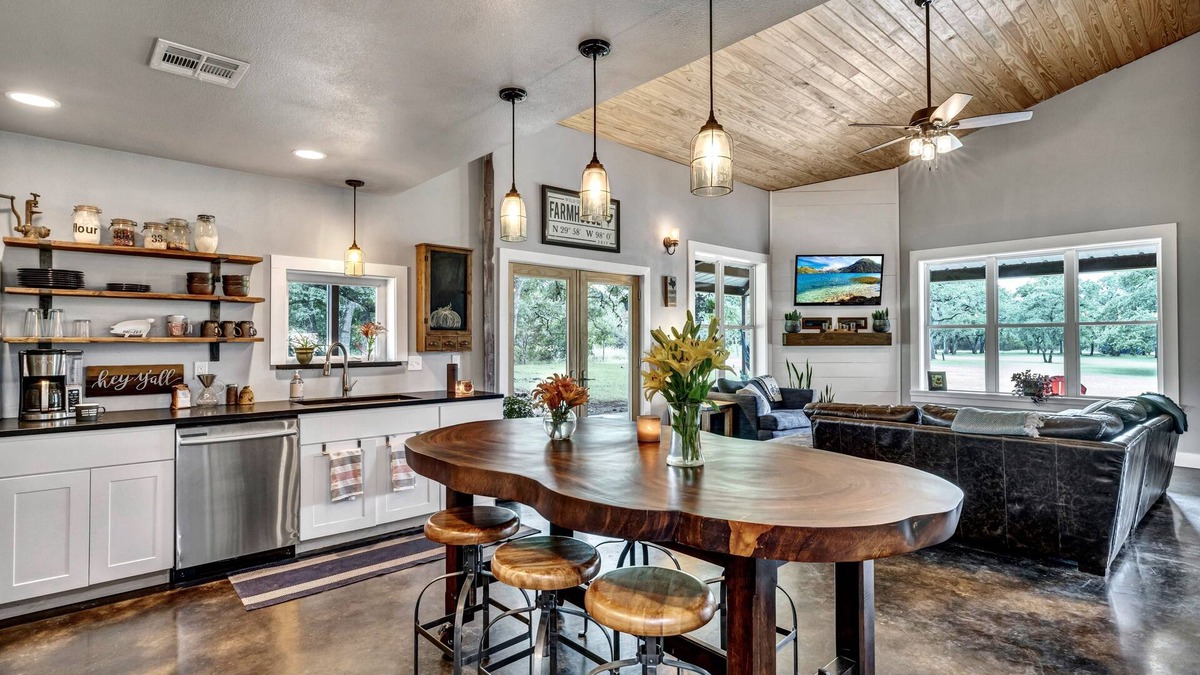 San Marcos Other | Wild Oak Grove Farm