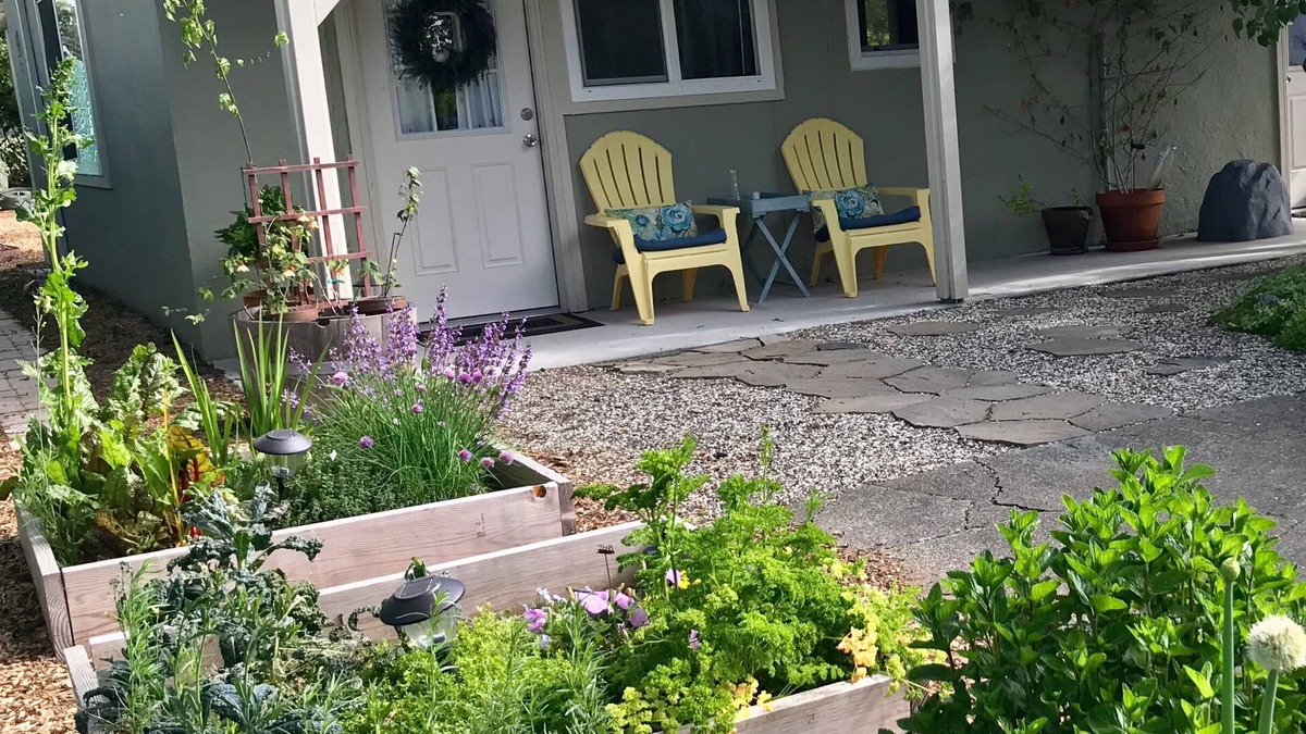 Wright Area Action Group Cottage | WiLD Vines Winery and Farm Cottage