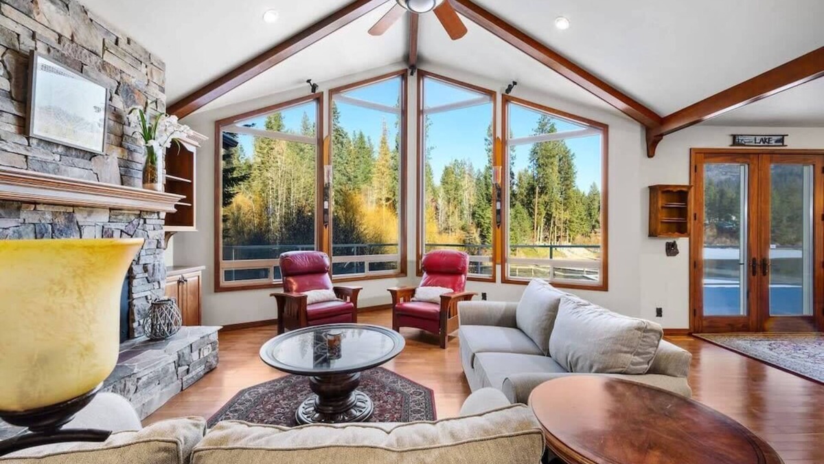 Hayden House | Wildcat Creek Lodge |Waterfront on Hayden Lake